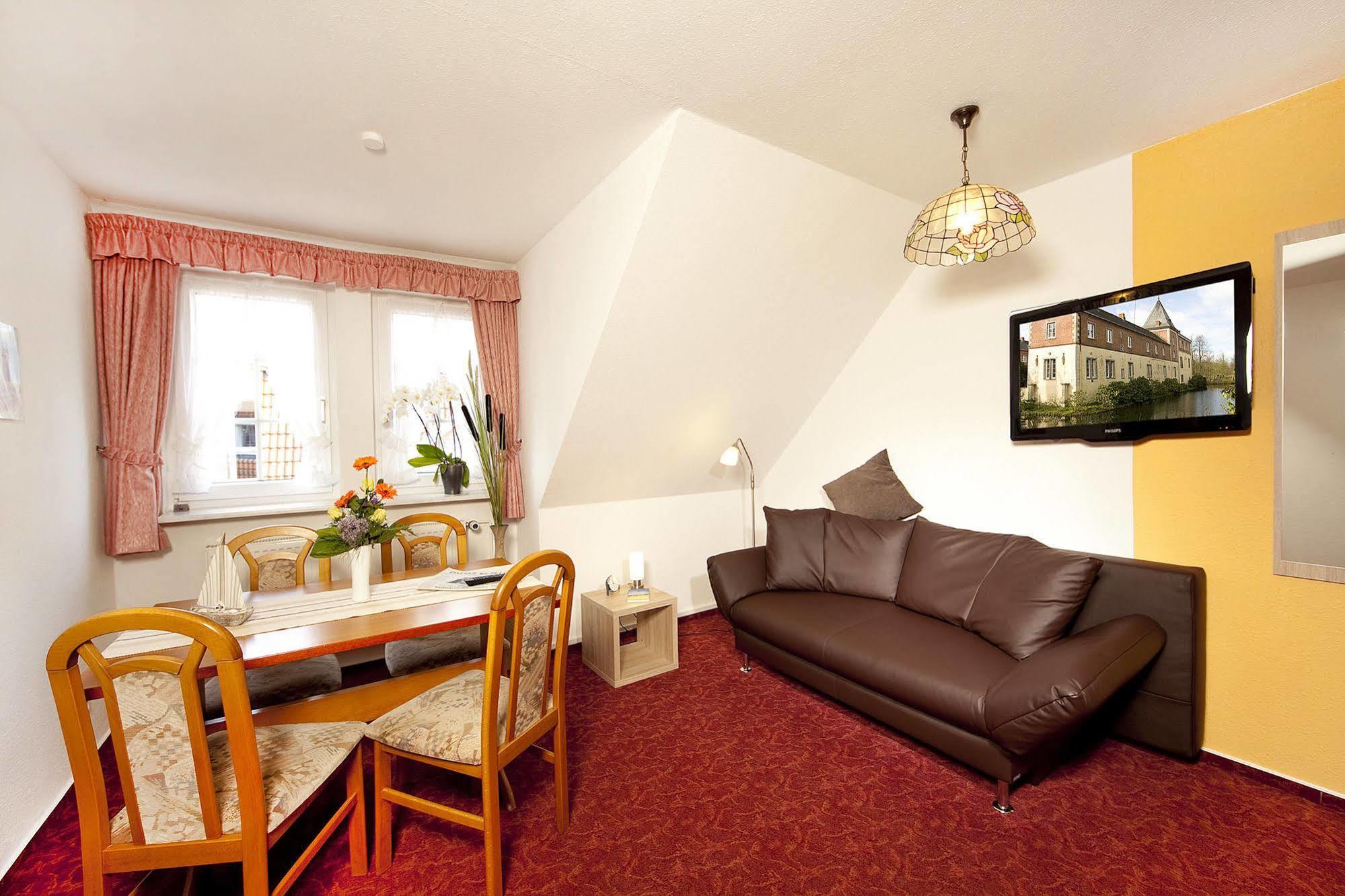 Bernstein Hotel 3*